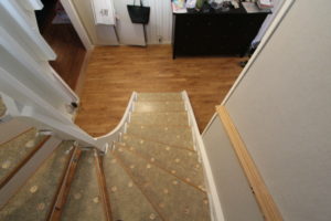 Pågående renovering av ektrappa