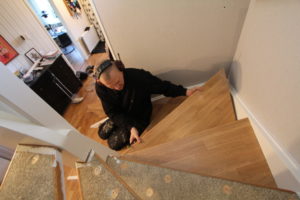 Pågående renovering av ektrappa