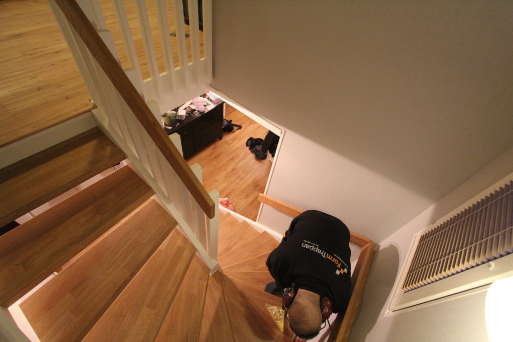 Pågående renovering av ektrappa